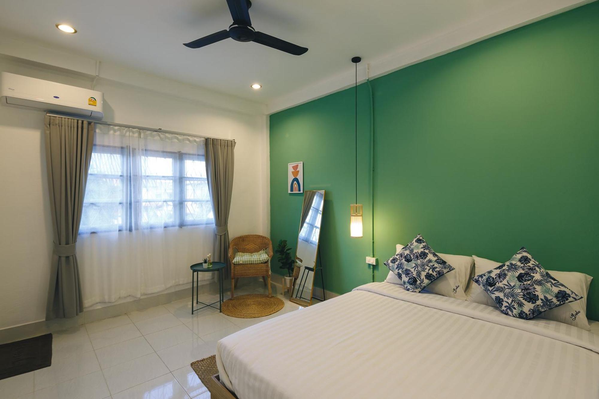 Yindee Travellers Lodge Нан Экстерьер фото