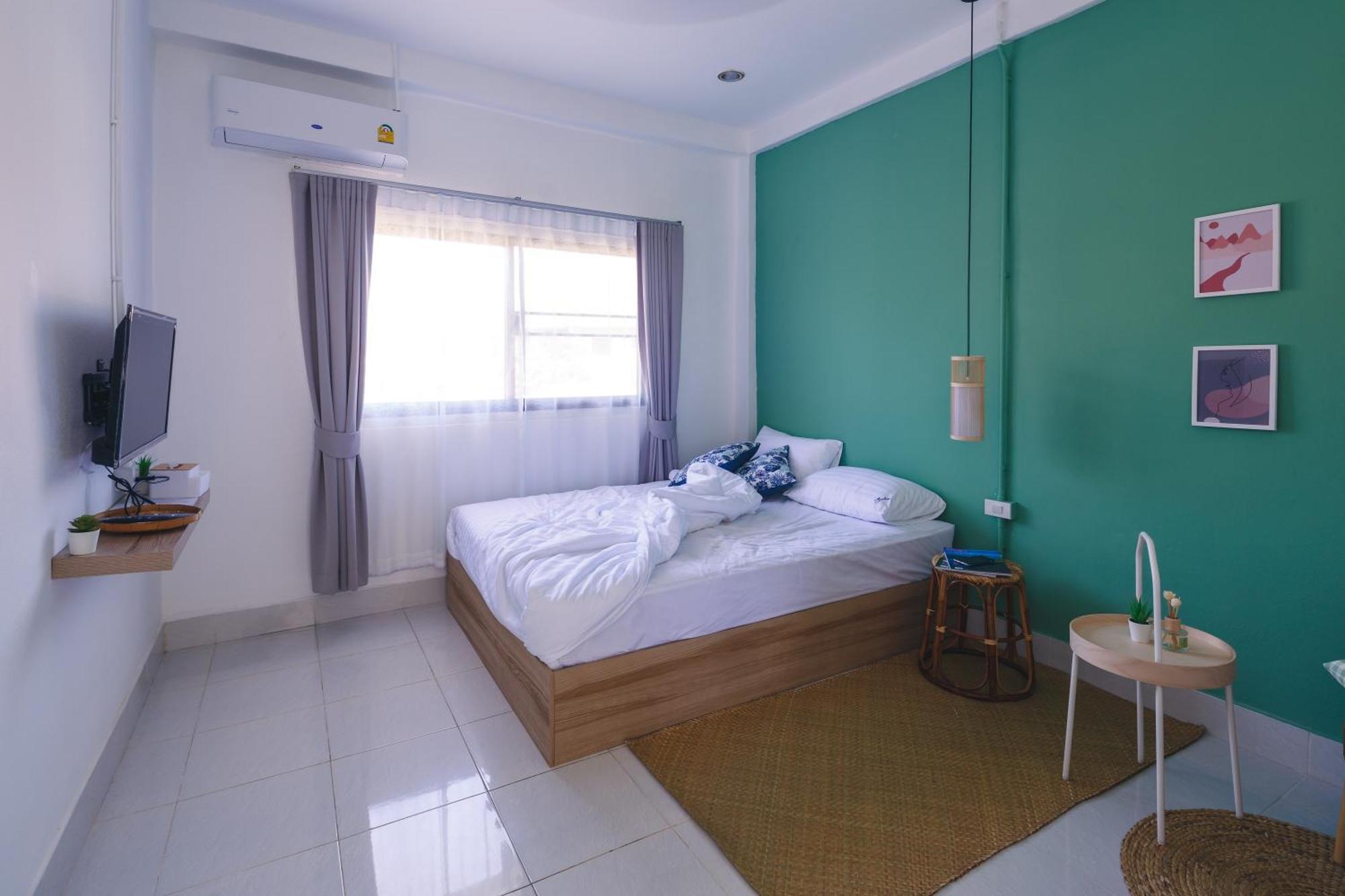 Yindee Travellers Lodge Нан Экстерьер фото