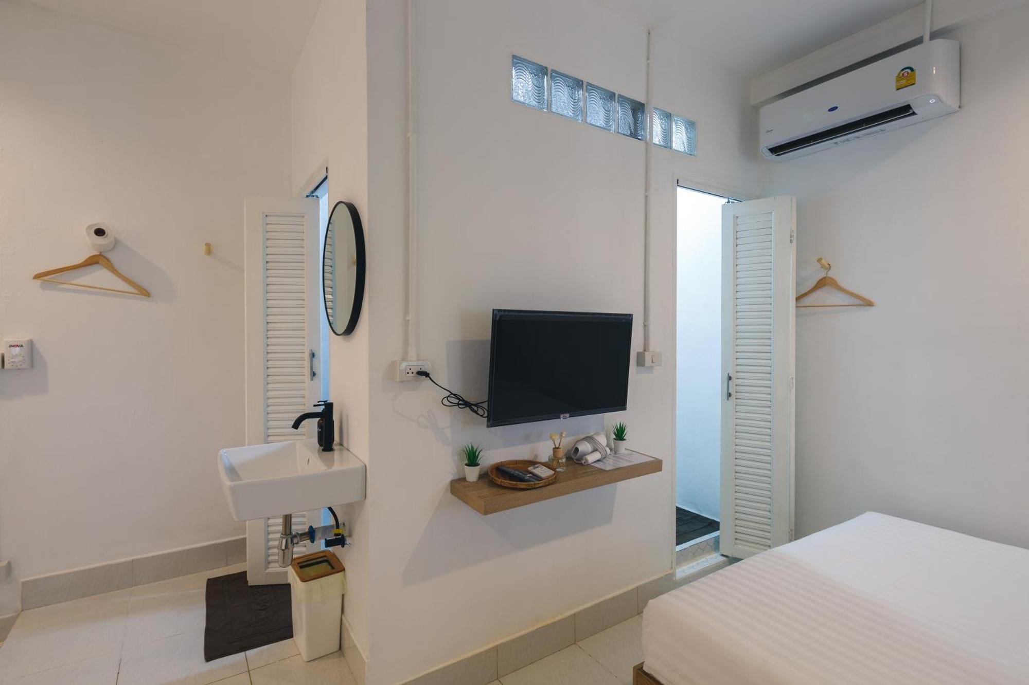 Yindee Travellers Lodge Нан Экстерьер фото