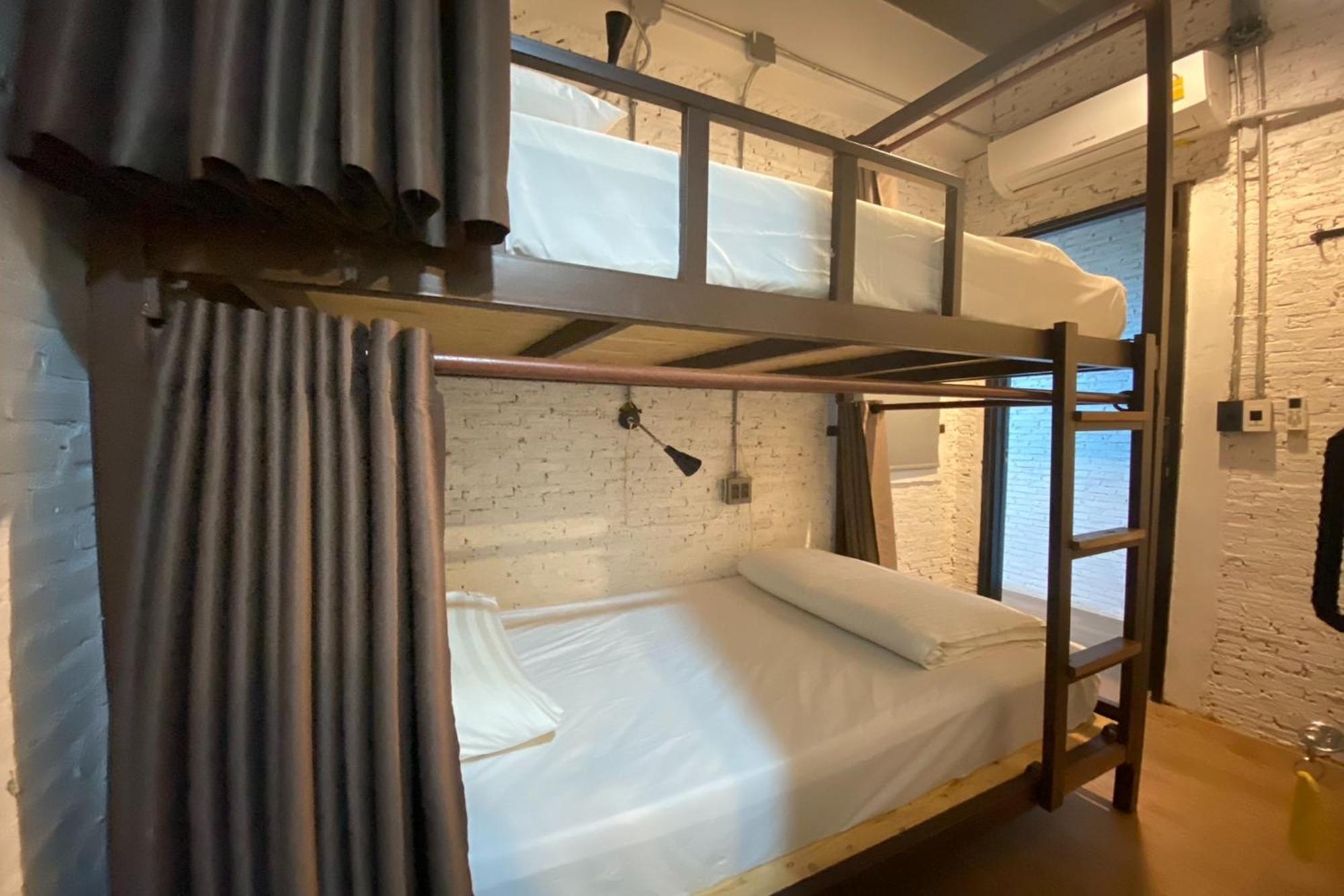 Yindee Travellers Lodge Нан Экстерьер фото