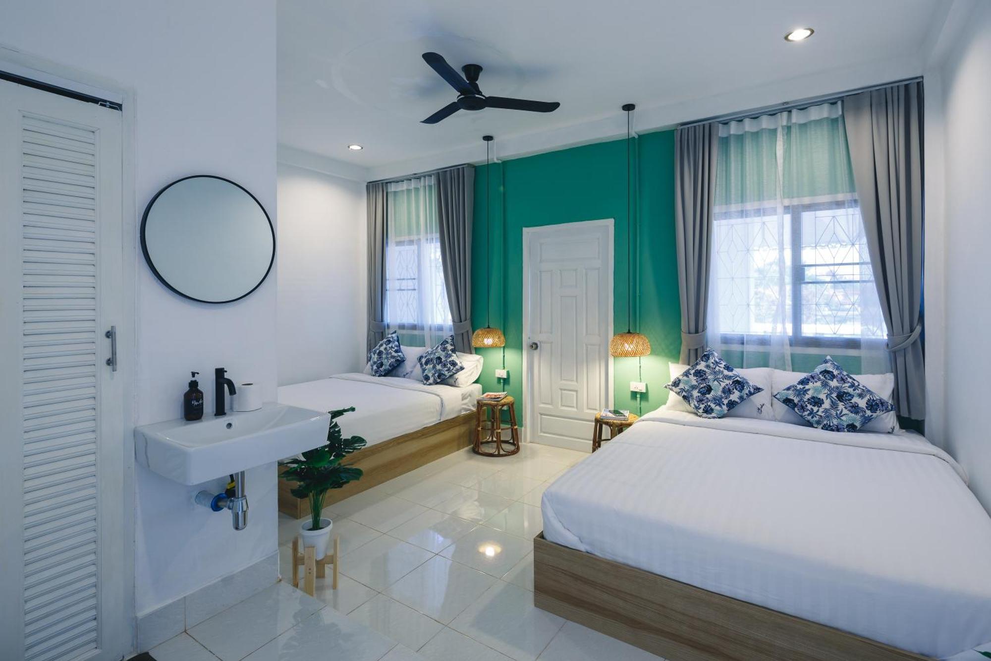 Yindee Travellers Lodge Нан Экстерьер фото