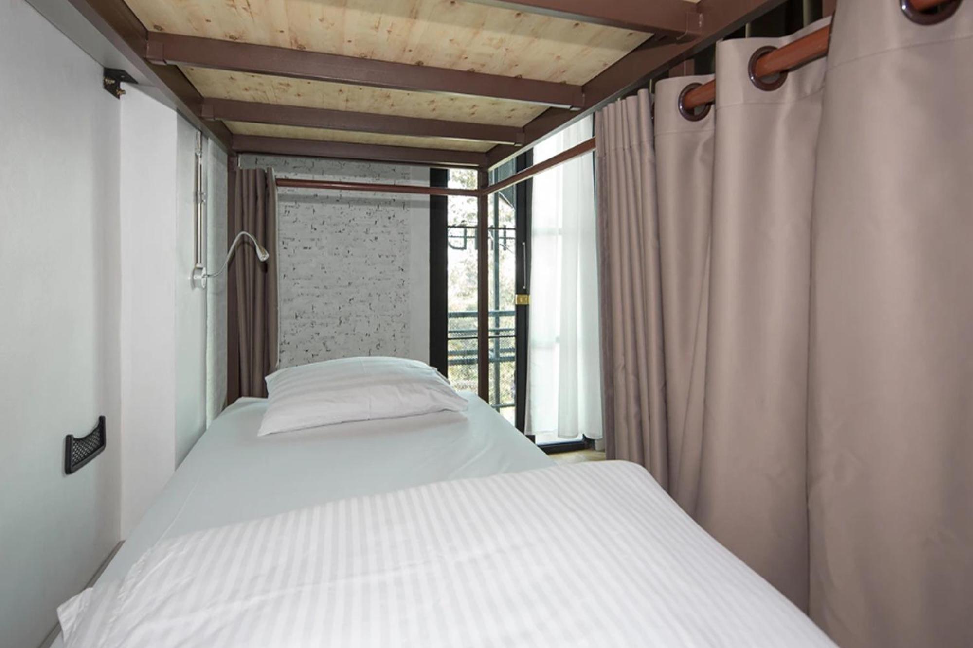 Yindee Travellers Lodge Нан Экстерьер фото