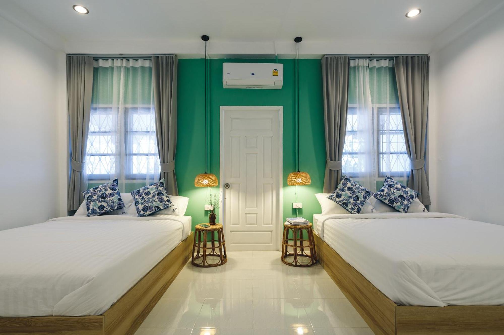 Yindee Travellers Lodge Нан Экстерьер фото