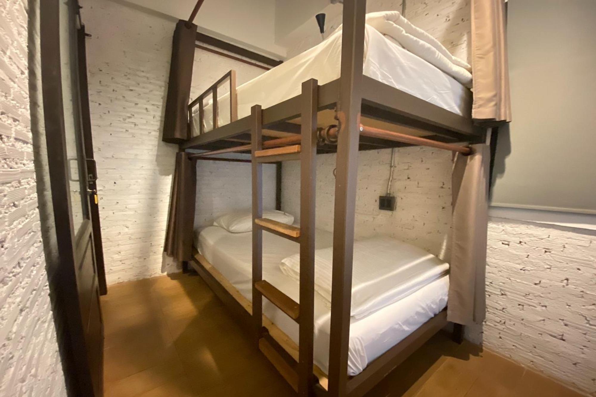 Yindee Travellers Lodge Нан Экстерьер фото