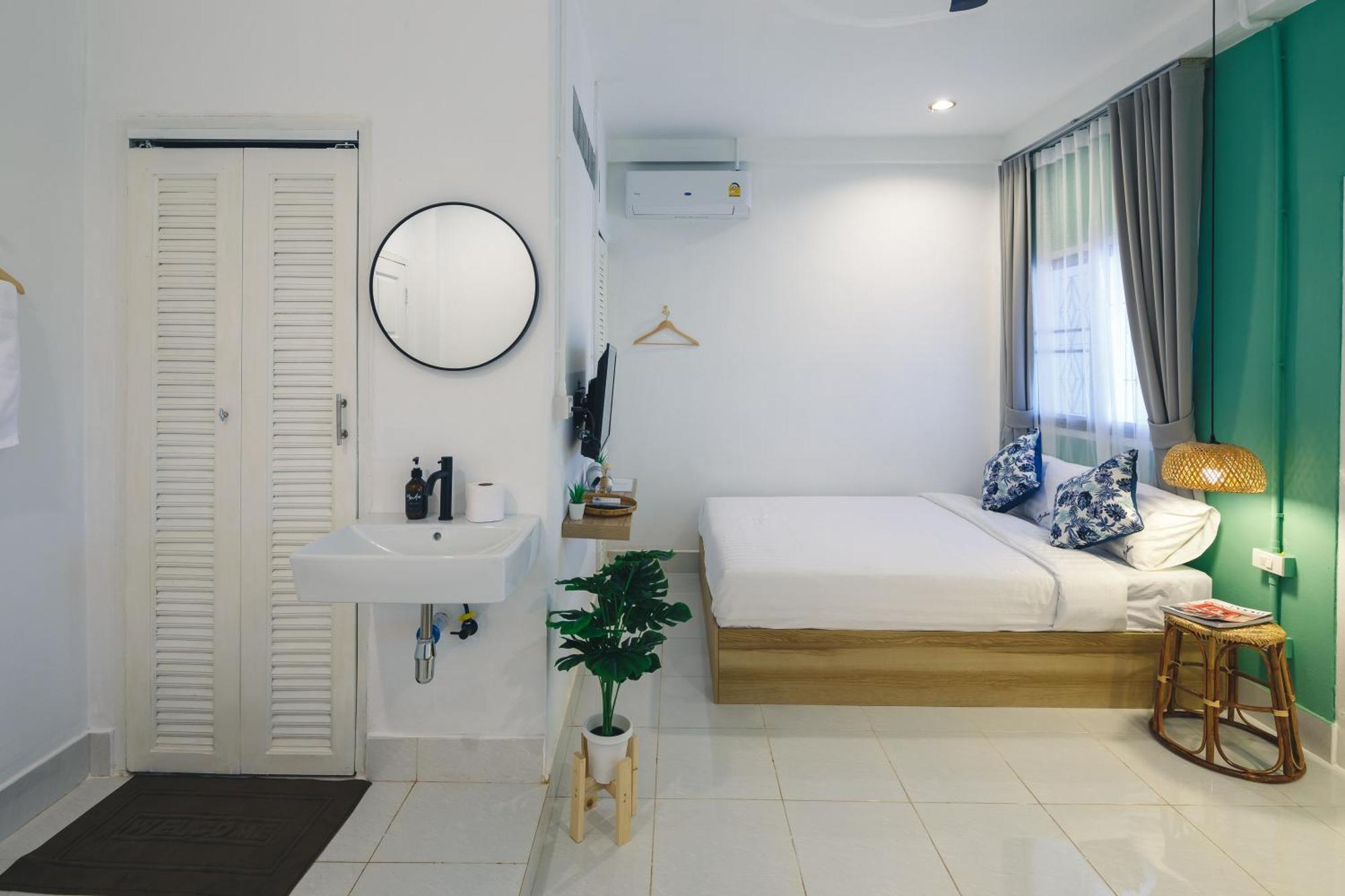 Yindee Travellers Lodge Нан Экстерьер фото